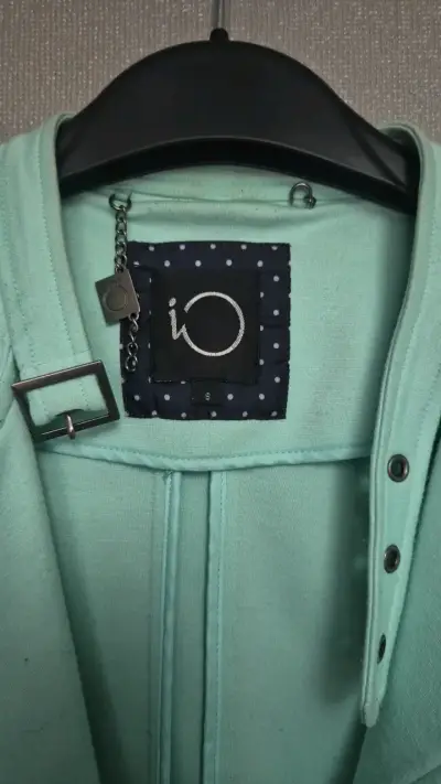 Chaqueta verde menta con cierre y solapas - miniatura 2