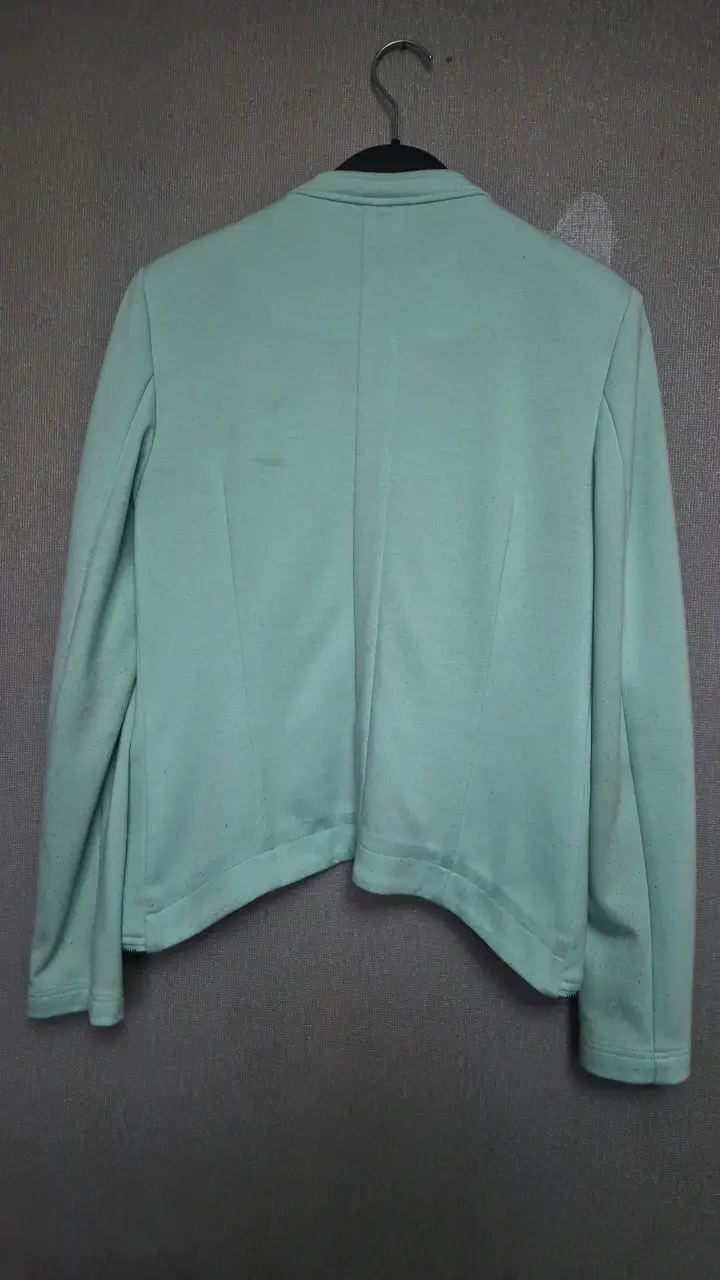 Chaqueta verde menta con cierre y solapas - 3