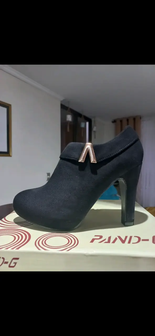 Botines de tacón alto negros elegantes - 1