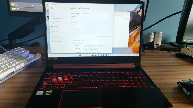 Laptop Acer Nitro 5 con Intel Core i5 y 8GB RAM - 3