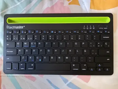 Teclado Bluetooth Tecmaster con soporte para tablet - miniatura 2