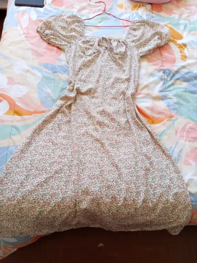 Vestido floral con mangas abullonadas - miniatura 3