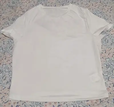 Polera blanca básica para mujer - miniatura 1