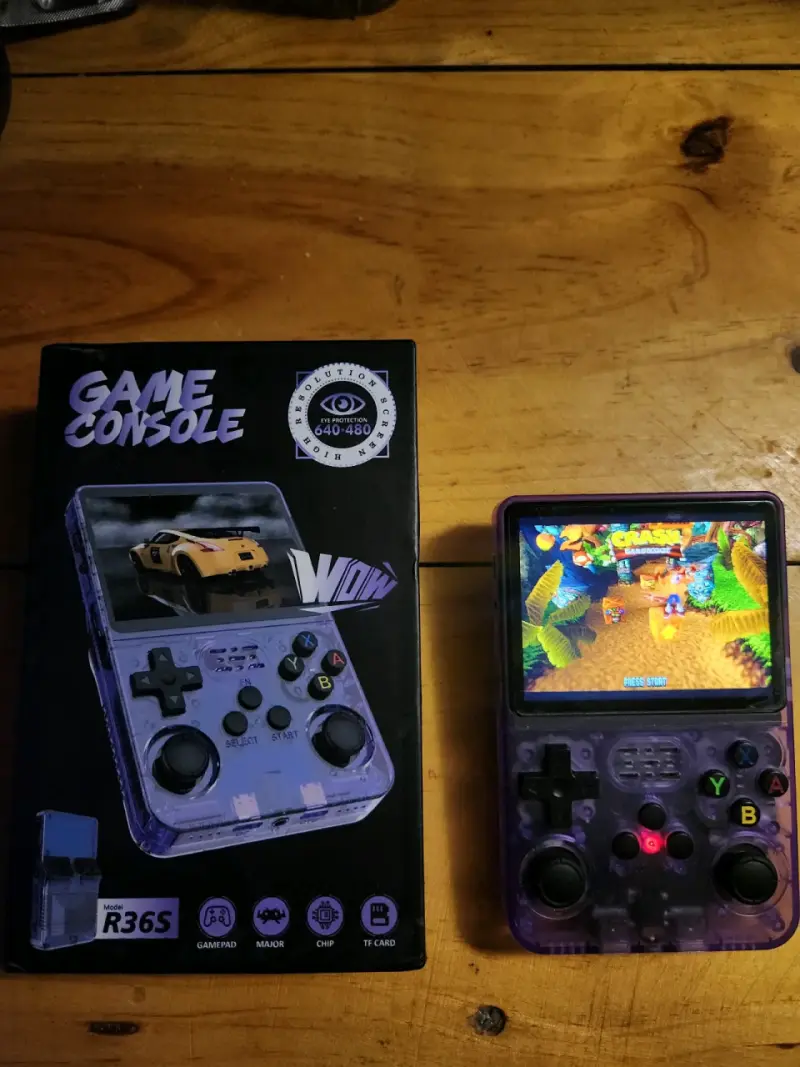 Consola Retro R36S + MicroSD Dahua 128GB - 1