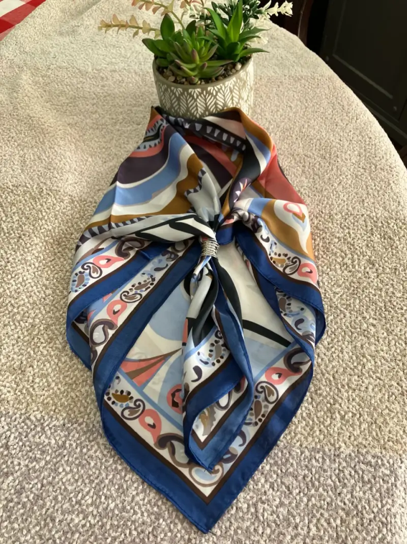 Pañuelo de seda estampado multicolor