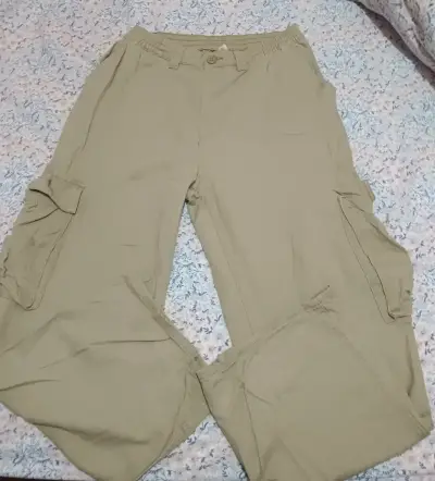 Pantalones cargo beige unisex - miniatura 1