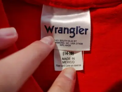 Polera roja estampada Wrangler unisex - miniatura 3