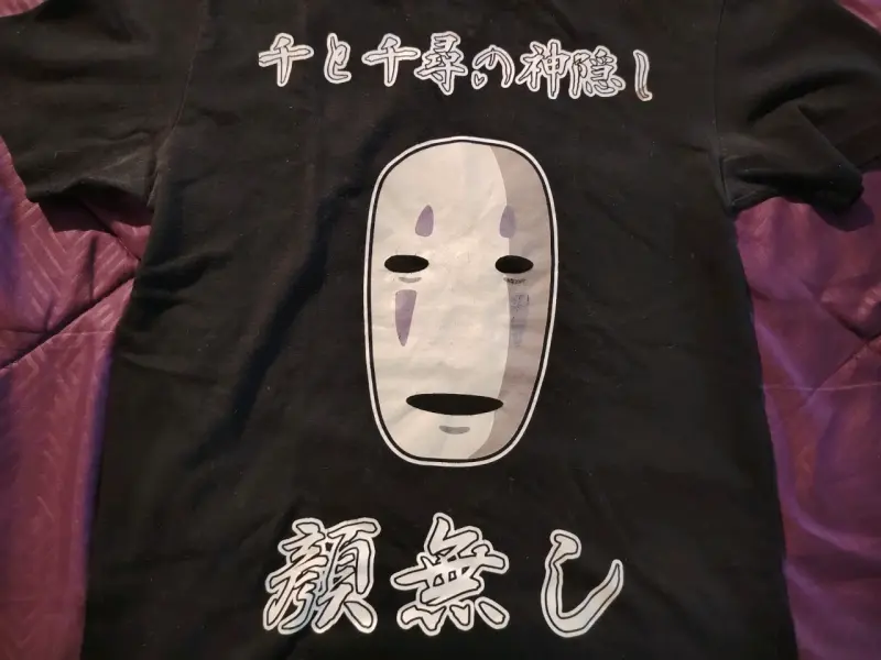 Polera negra Ghibli - 2