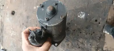 Motor de arranque 12V 2.0KW 9T para Iskra Deutz Diter - miniatura 1