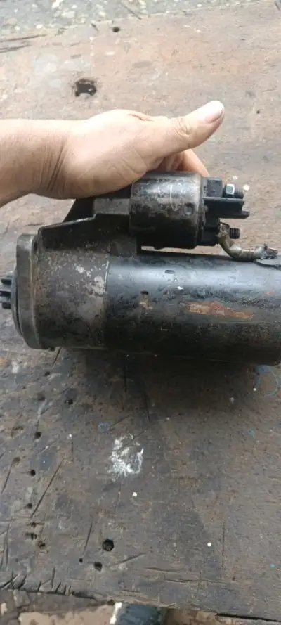Motor de arranque 12V 2.0KW 9T para Iskra Deutz Diter - miniatura 3