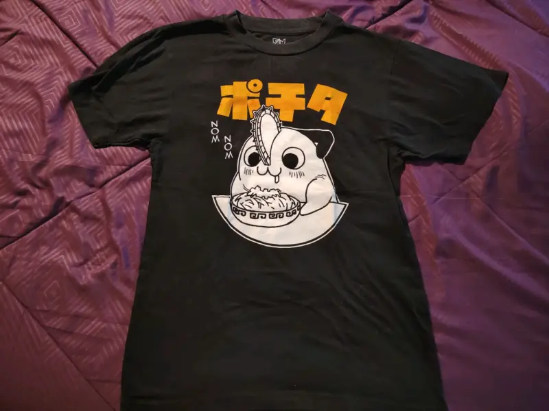 Polera negra chainsaw man - 1