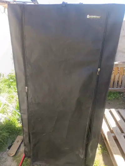 Carpa de Cultivo Indoor Homebox con Ventilación - miniatura 2