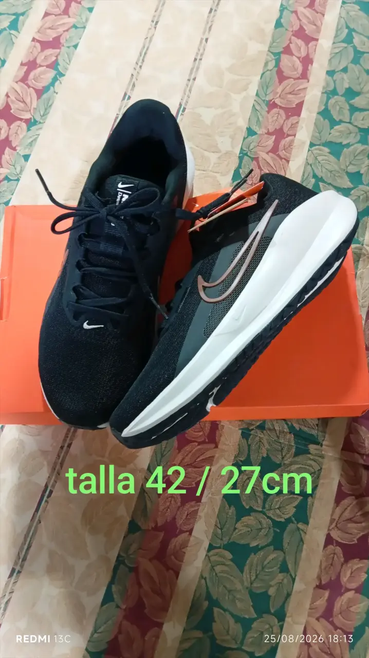 Zapatillas deportivas negras Nike talla 42 - 2