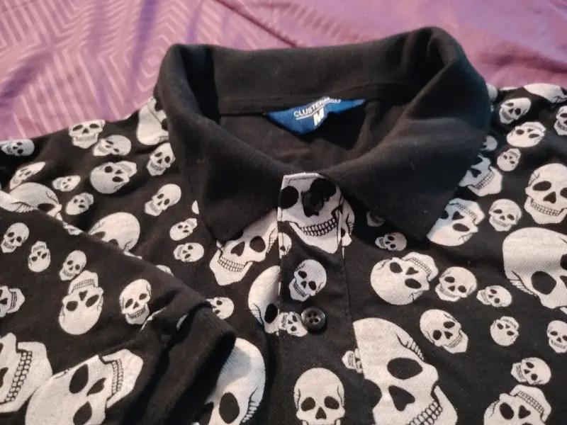 Polera Polo Negra con Calaveras Clusterman - 2