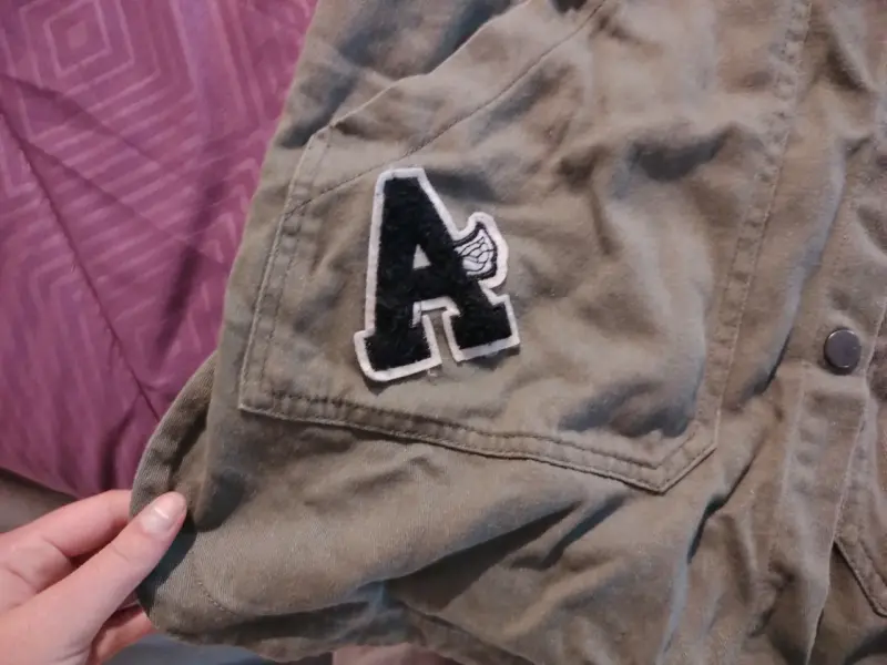 Chaqueta verde militar con parches - 5