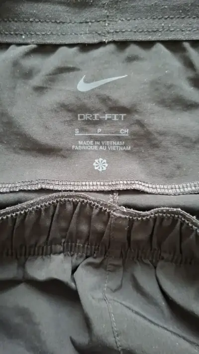 Shorts deportivos Nike Dri-Fit negros - miniatura 3