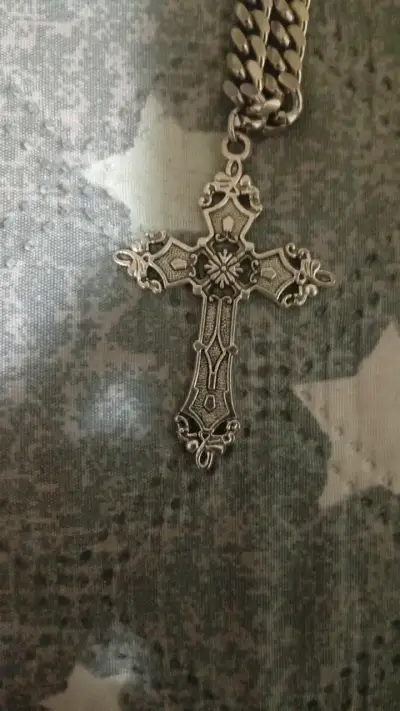 Cadena de acero inoxidable con colgante de cruz - miniatura 2