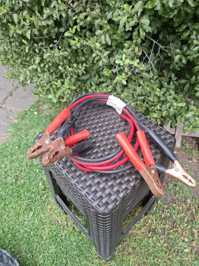 Cables de arranque para auto con pinzas - 1