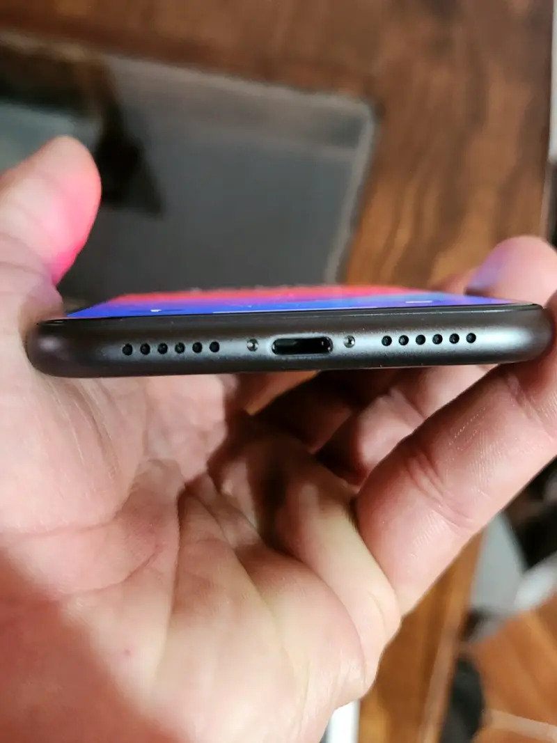 iPhone 11 en buen estado con caja original - 4