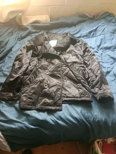 Chaqueta negra de invierno para mujer - miniatura 1