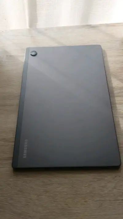 Tablet Samsung Galaxy Tab A8 - miniatura 2
