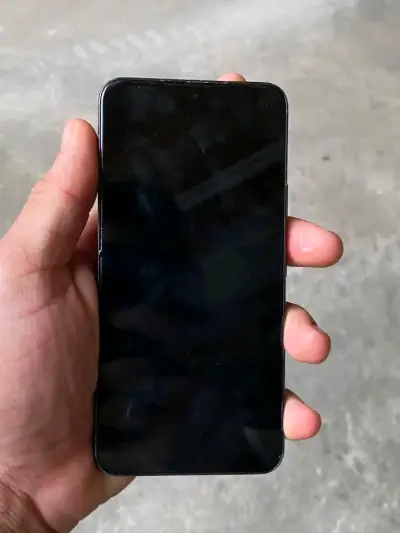 Samsung Galaxy S22 en buen estado con cargador - miniatura 1