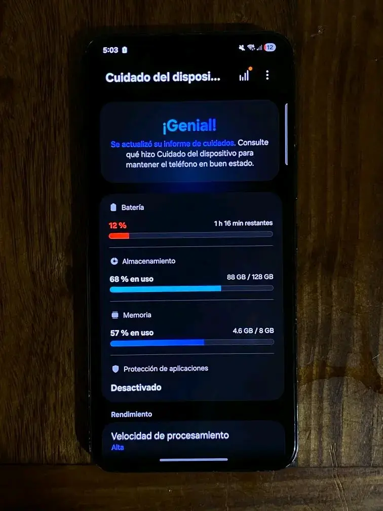 Samsung Galaxy S22 en buen estado con cargador - 3