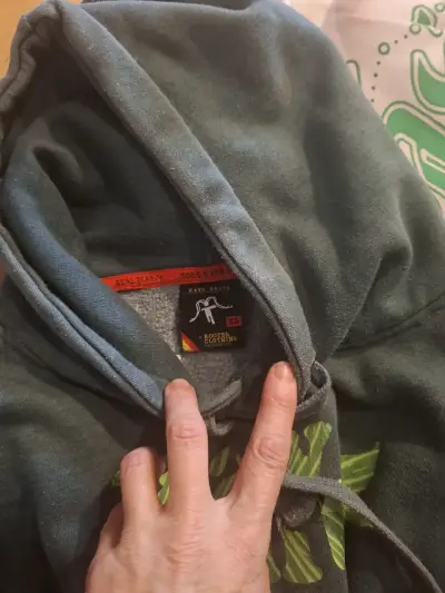 Polerón con capucha verde  Kaya Unite talla XS - miniatura 4