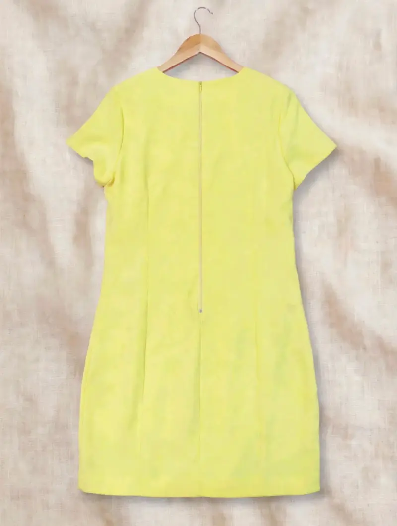 Vestido amarillo con diseño a rayas talla S - 4