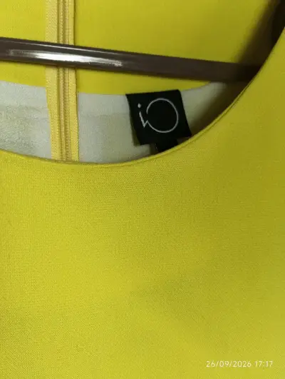 Vestido amarillo con diseño a rayas talla S - miniatura 5