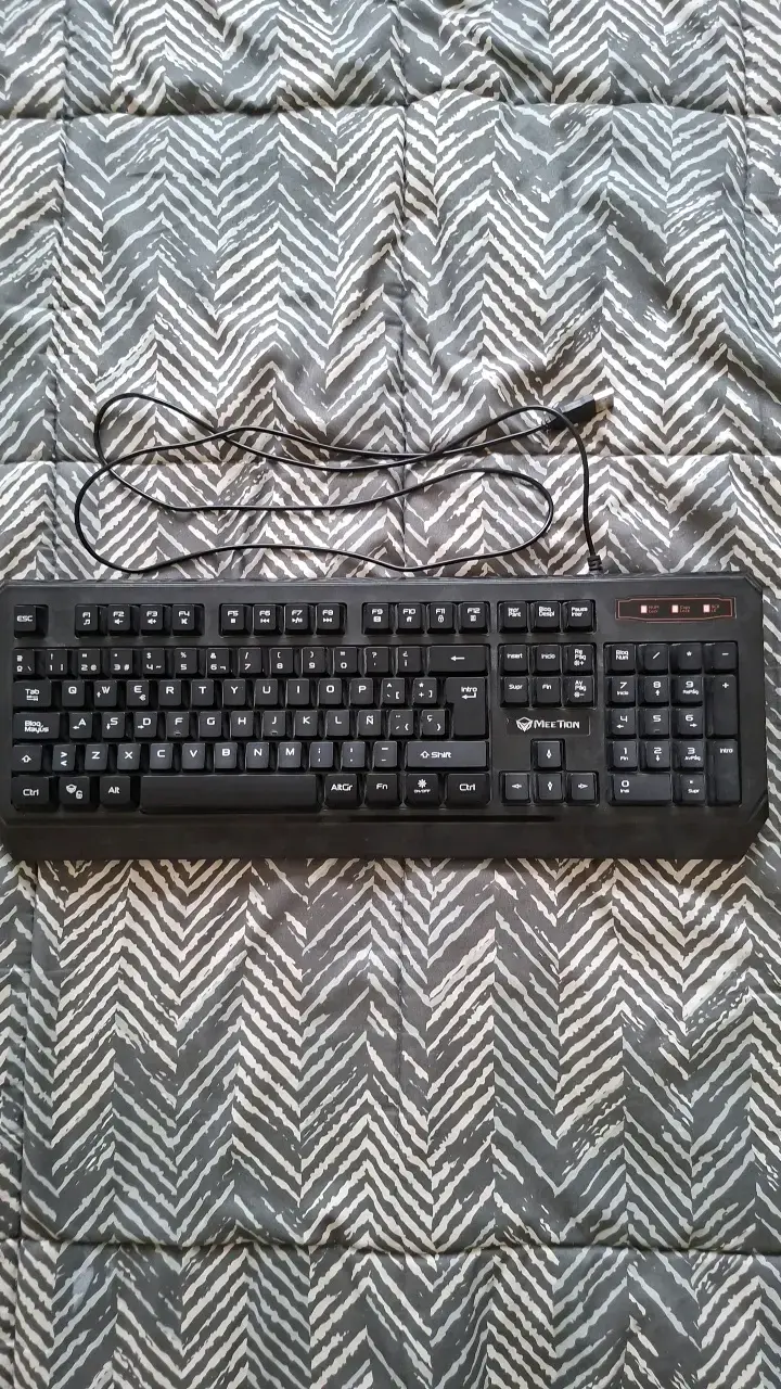 Teclado gamer retroiluminado Meetion K9320 - 3