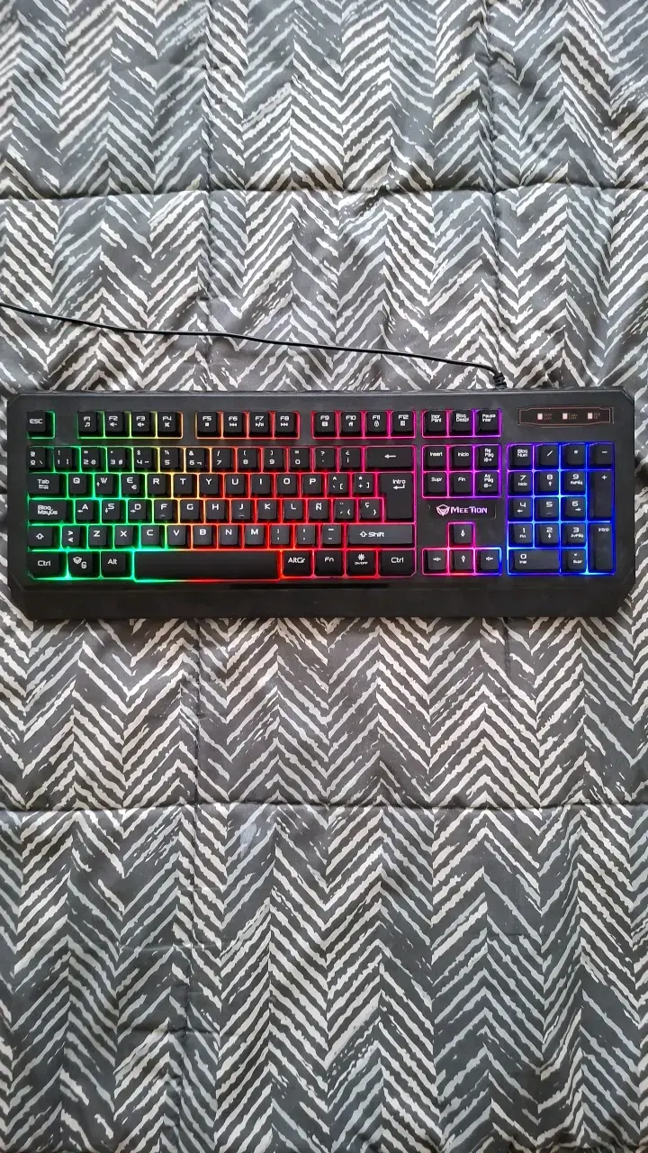 Teclado gamer retroiluminado Meetion K9320 - 5
