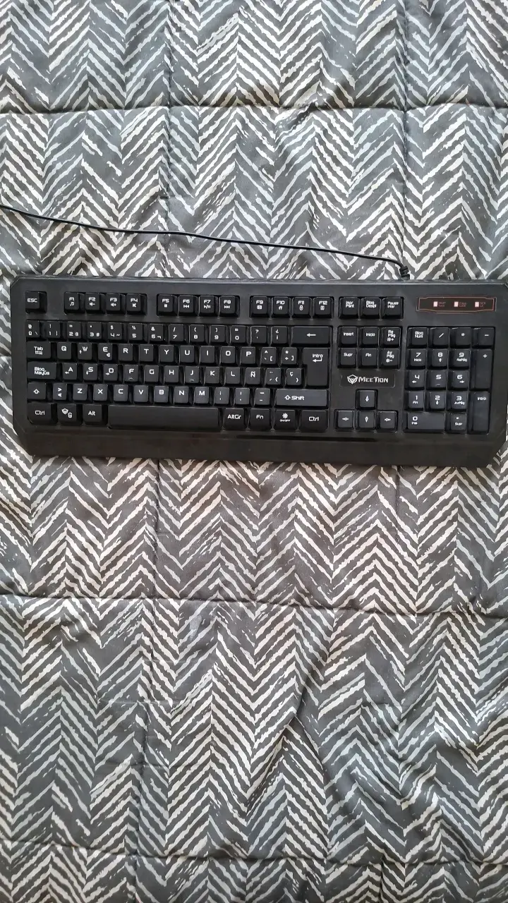 Teclado gamer retroiluminado Meetion K9320 - 6