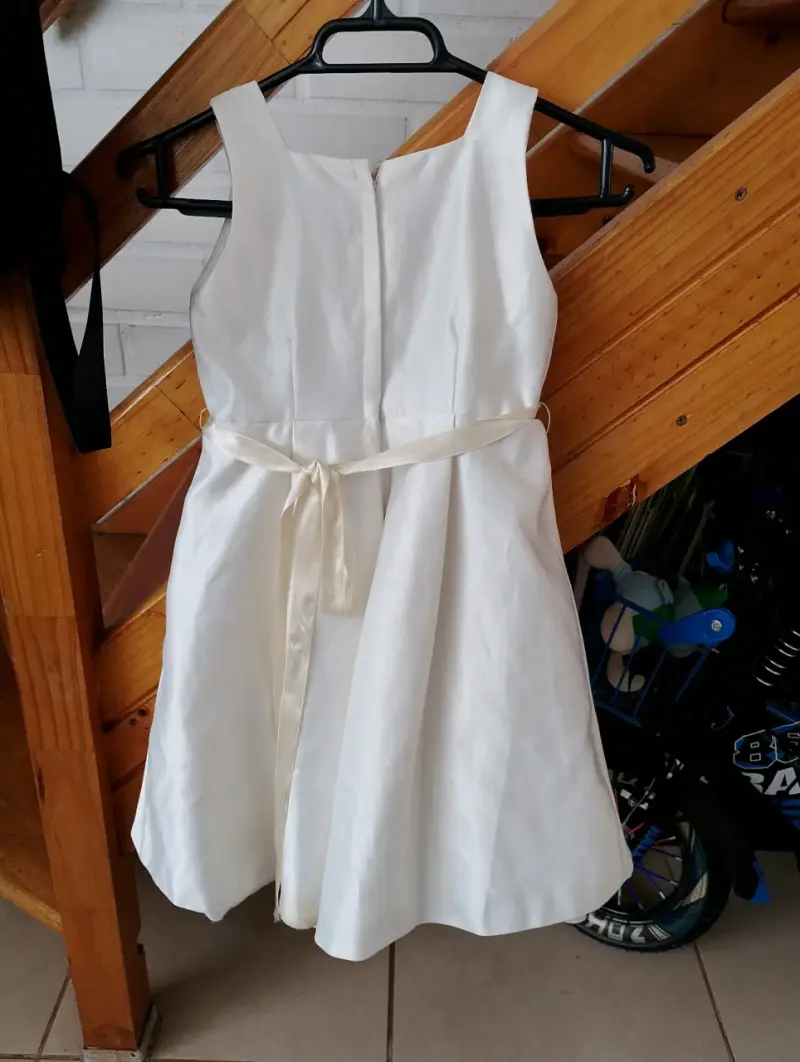 Vestido blanco elegante para niña - 2
