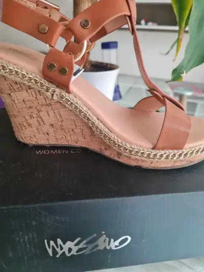 Sandalias de cuña camel con plataforma de corcho - miniatura 1