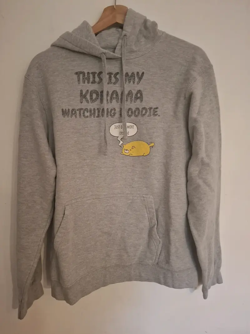 Polerón gris con diseño divertido talla M - 2