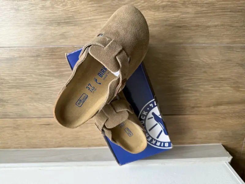 Zuecos Birkenstock de gamuza color beige - 3