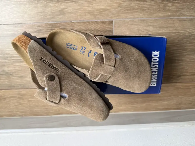 Zuecos Birkenstock de gamuza color beige - 6