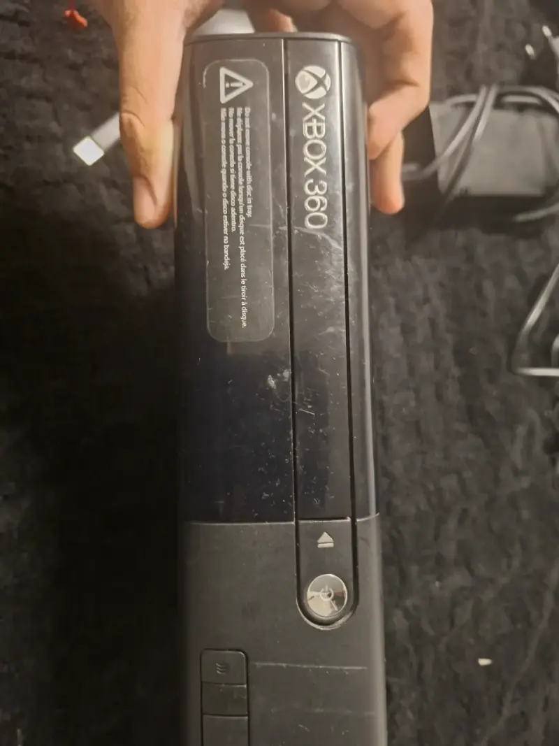 Consola Xbox 360 con Kinect (precio negociable) - 3