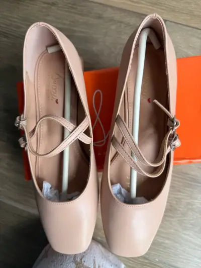 Zapatos de baile nude con correas cruzadas - miniatura 1