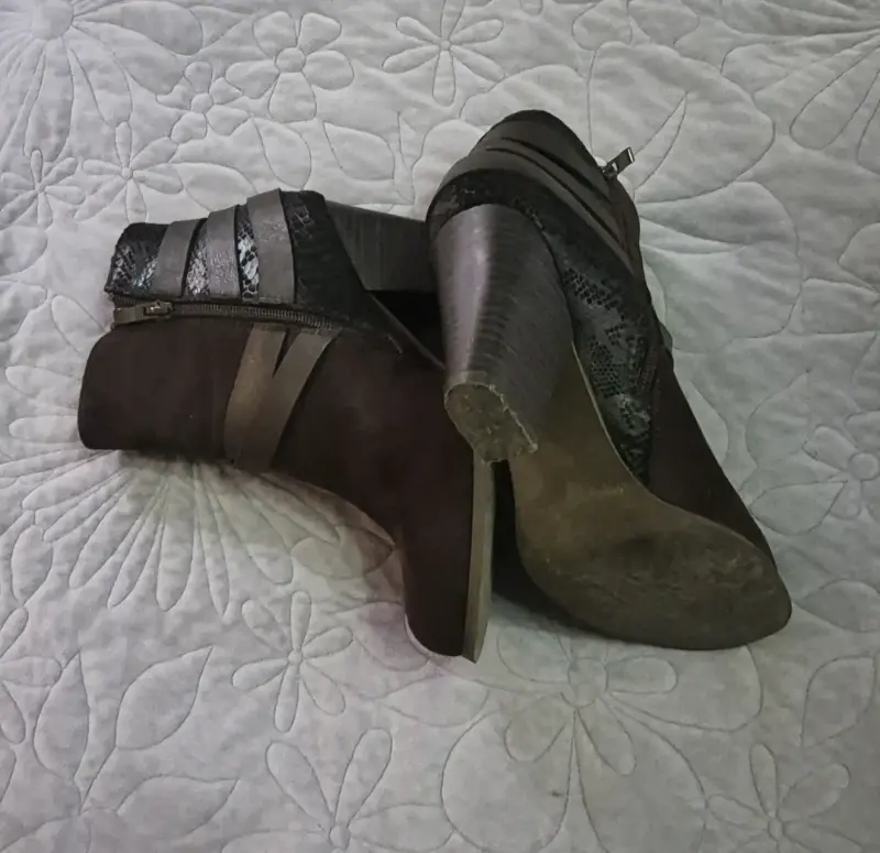 Botines de tacón alto marrones con hebilla - 2