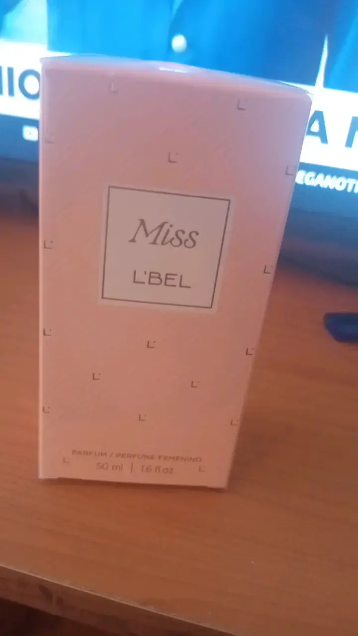 Perfume femenino Miss L'Bel 50 ml - 2
