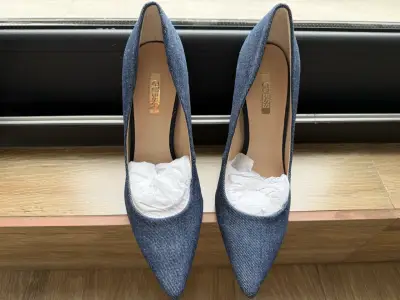 Zapatos de Tacón Azul Guess Elegantes - miniatura 2