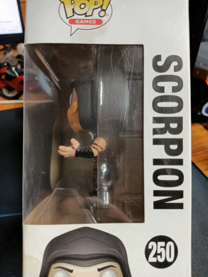 Figura Funko Pop Scorpion Mortal Kombat X - 2