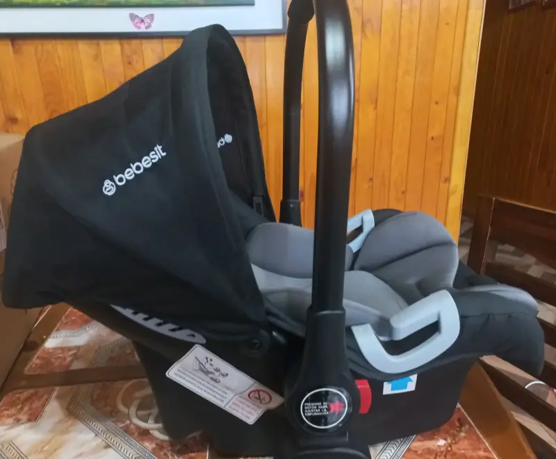 Silla de auto para bebé Bebesit negra - 1