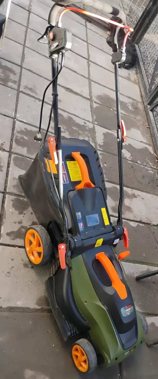 Cortacésped eléctrico Bauker 1600W verde - 2