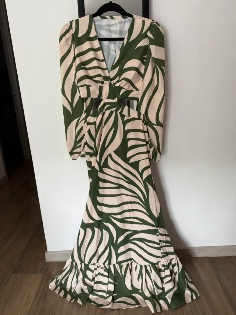 Vestido largo estampado hojas verde y beige - 1