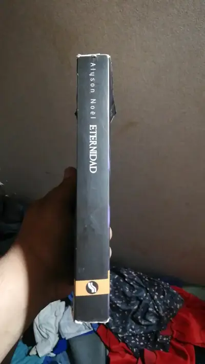 Libro Eternidad de Alyson Noël en buen estado - miniatura 3