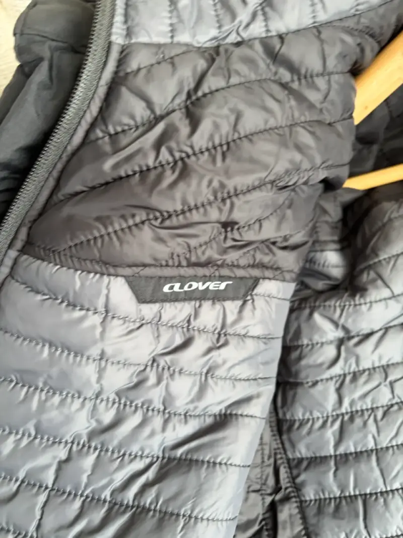 Chaqueta de moto Clover negra con detalles rojos - 5
