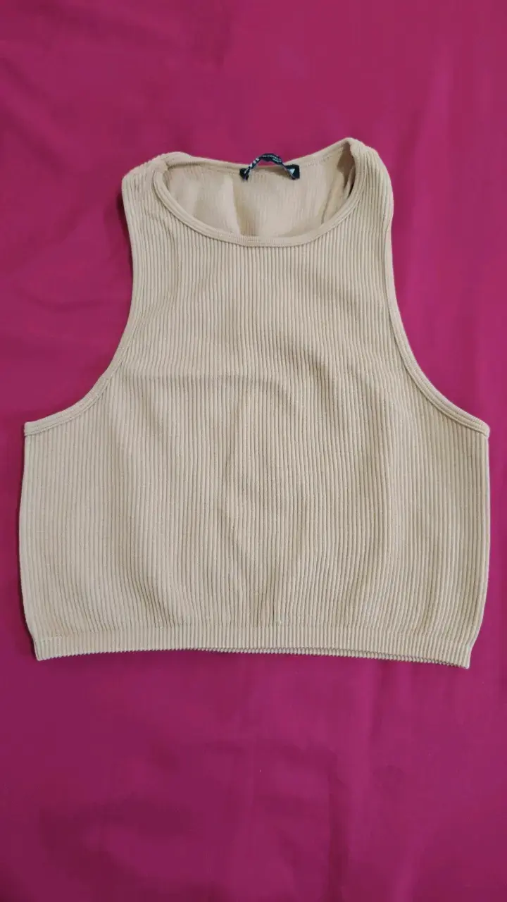 Lote de ropa femenina variada - 2